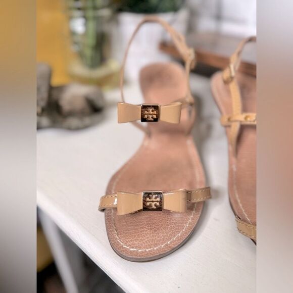 Tory Burch Women's Kailey Tan Brown Patent Leather Bow Slingback Heels Size 8.5 - Picture 9 of 10